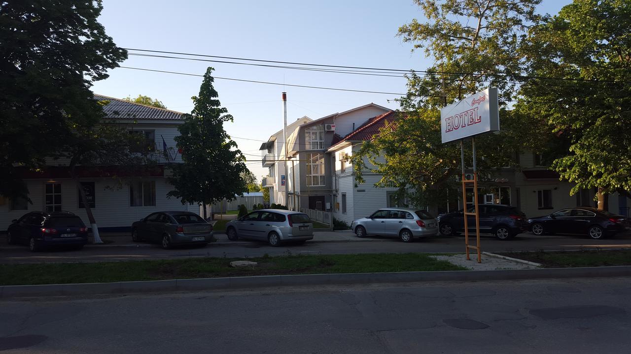 Hotel Confort Drochia Exterior photo