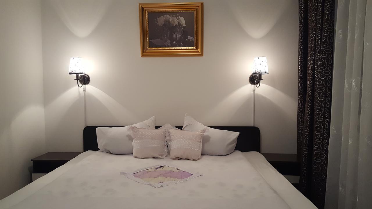 Hotel Confort Drochia Exterior photo